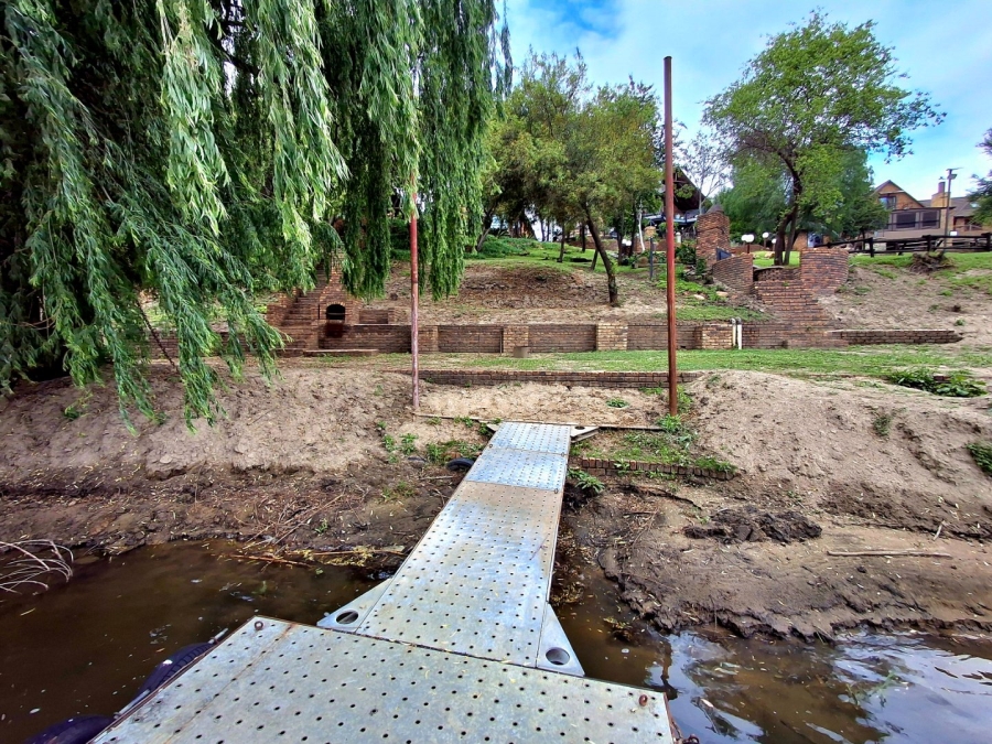 5 Bedroom Property for Sale in River Lodge Estate Free State